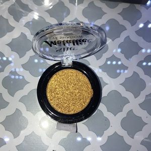 Metalic eyeshadow